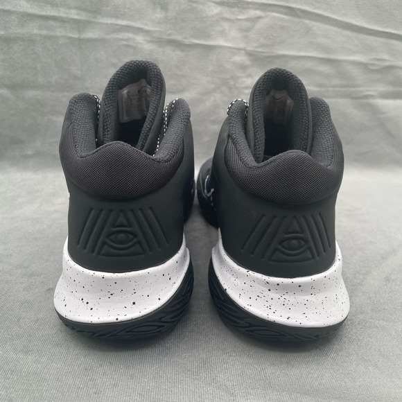Nike Kyrie Flytrap 4 IV Basketball Shoes Sneakers CT1972-001‎ US Size 9 - Picture 4 of 9